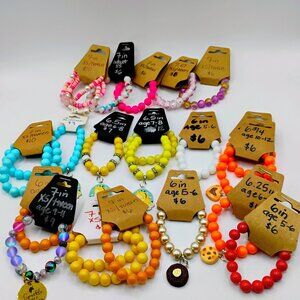 Kids lot 20+ pieces new condition beaded bracelets